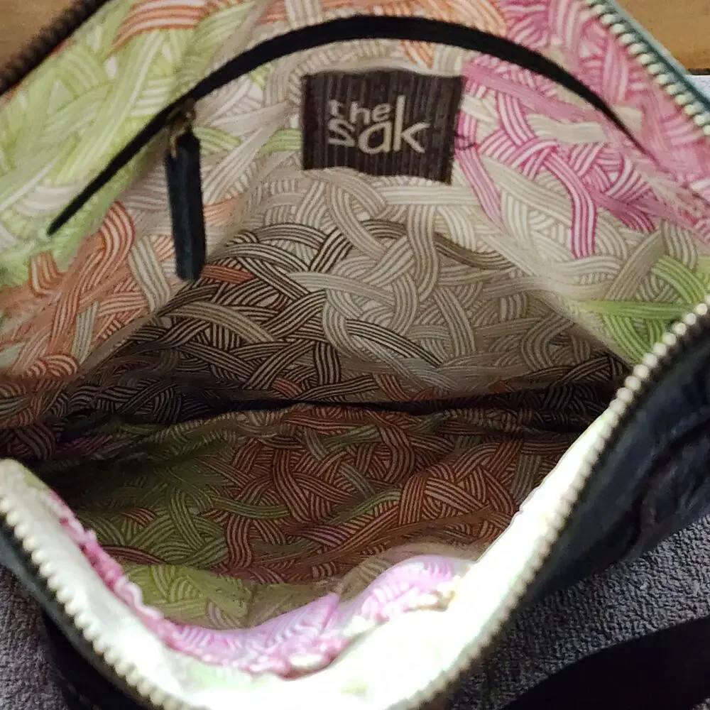 The Sak sak black
